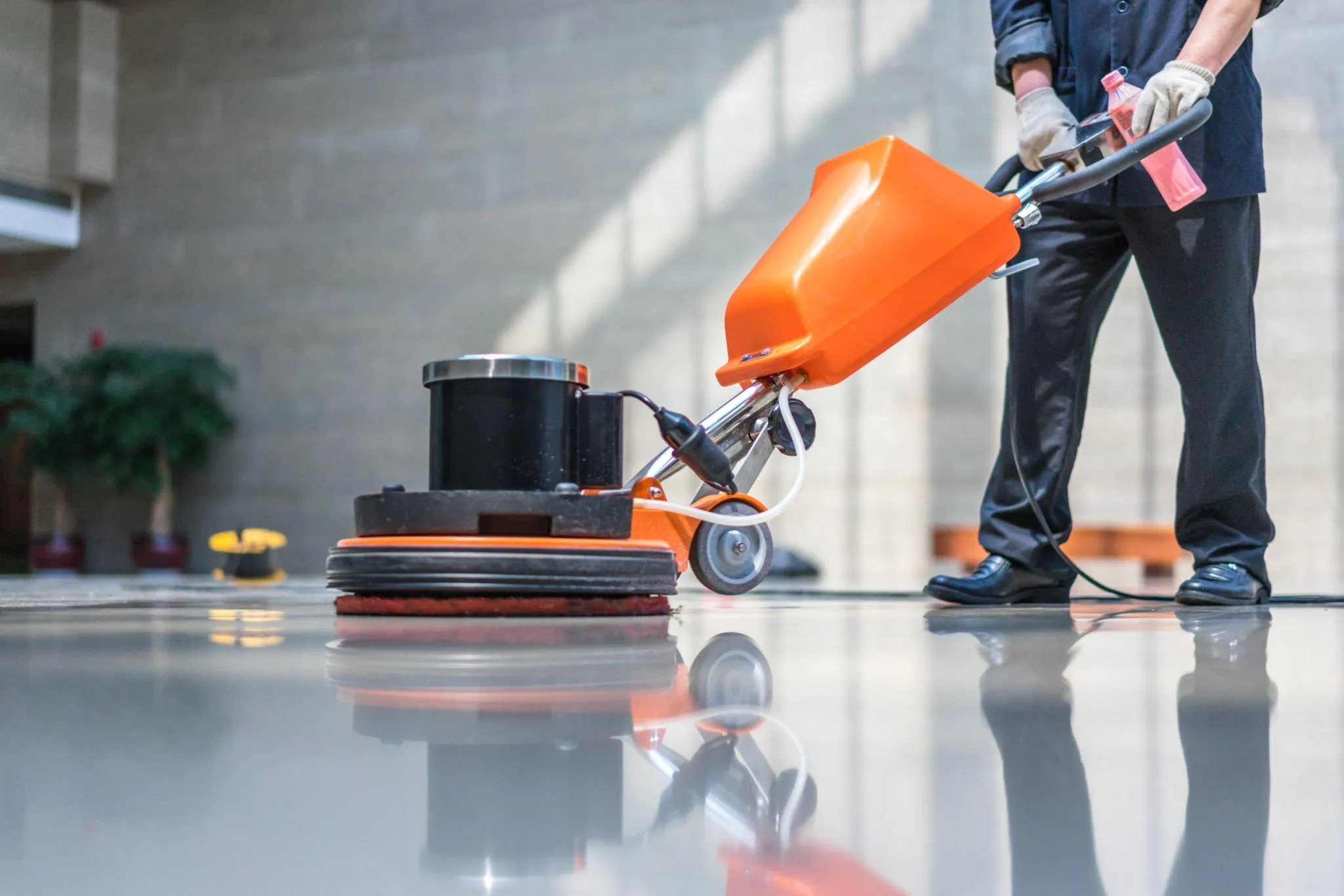 Peak season hospitality cleaning for Hendersonville properties